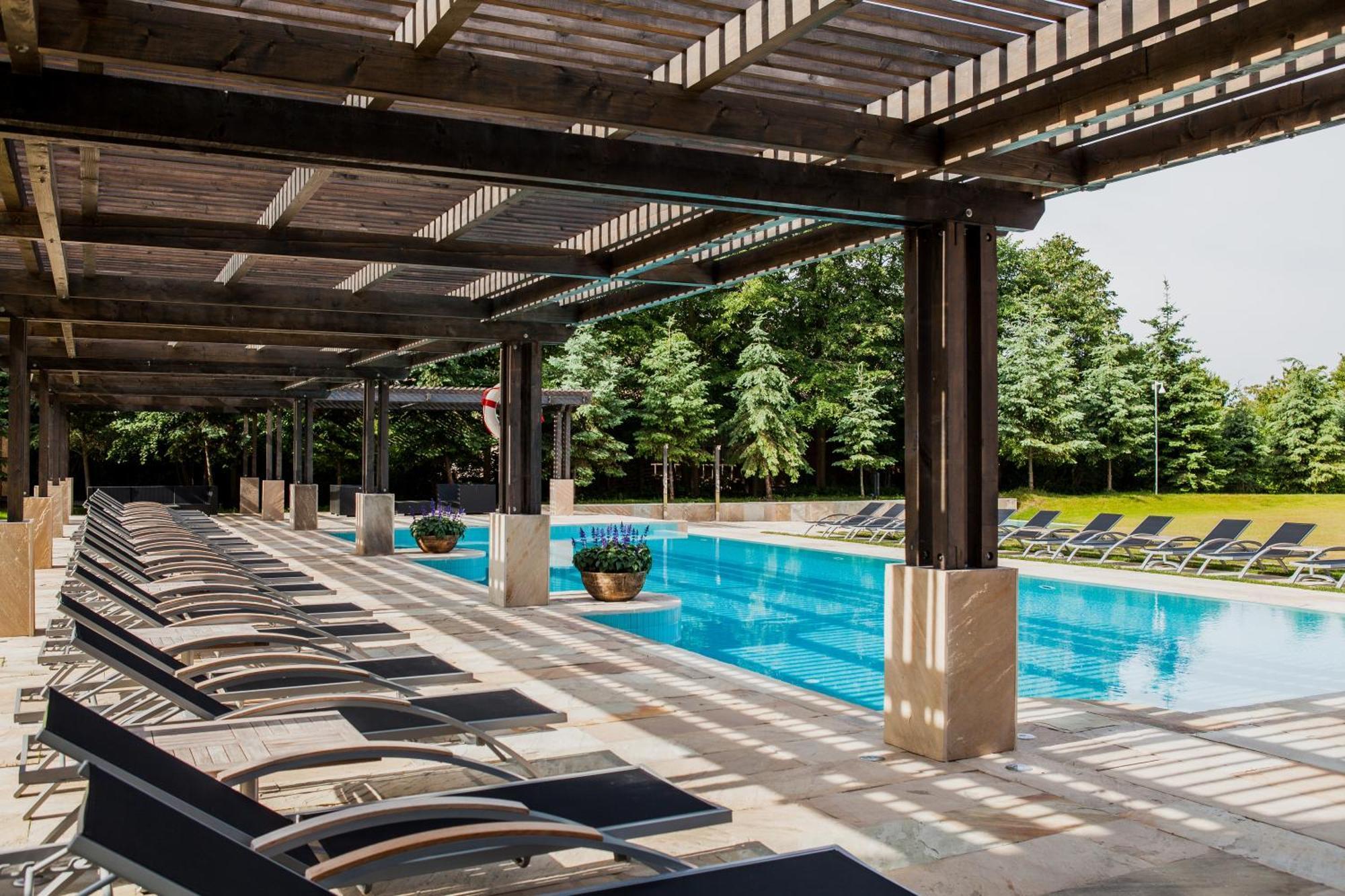 Mercure Palanga Vanagupe Resort & Spa מראה חיצוני תמונה The pool at the Four Seasons Hotel